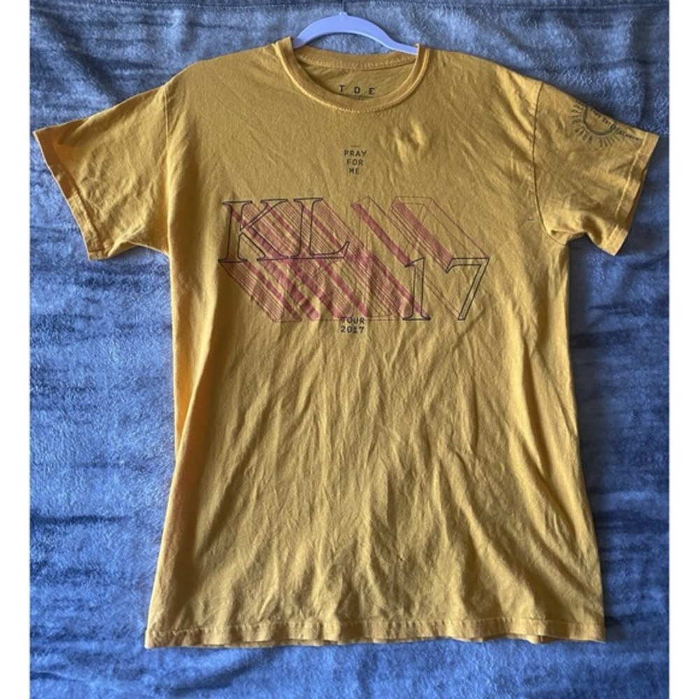 Kendrick Lamar DAMN 2017 Tour TDE Top Dawg Entertainment Yellow Tee Shirt Mens M